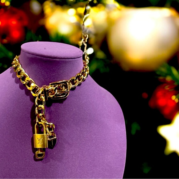 Louis Vuitton #317 Lock & Key on unbranded Gold Buckle Chain Necklace - Picture 1 of 7